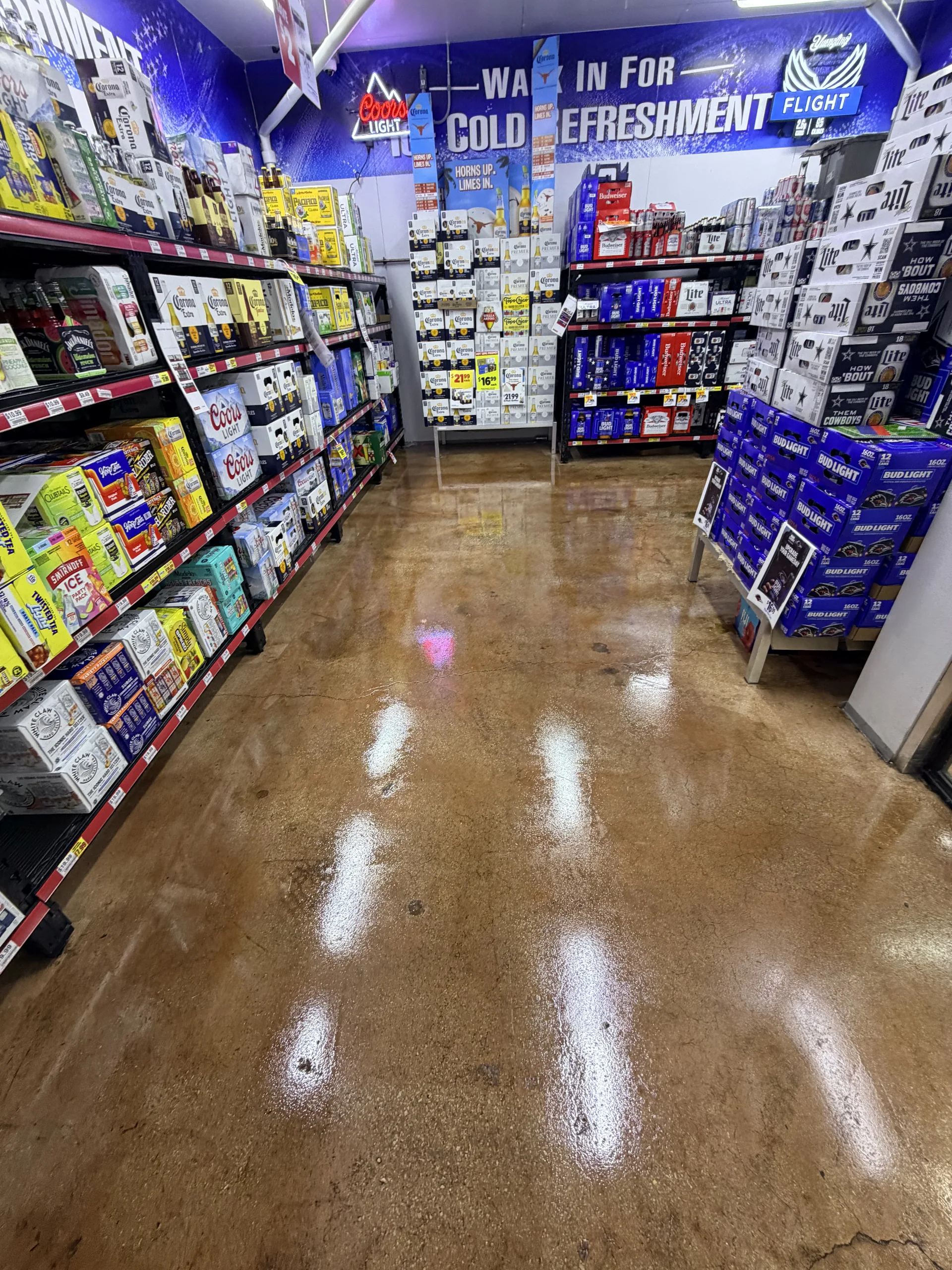 Finished, high-gloss concrete floor in a Circle K store